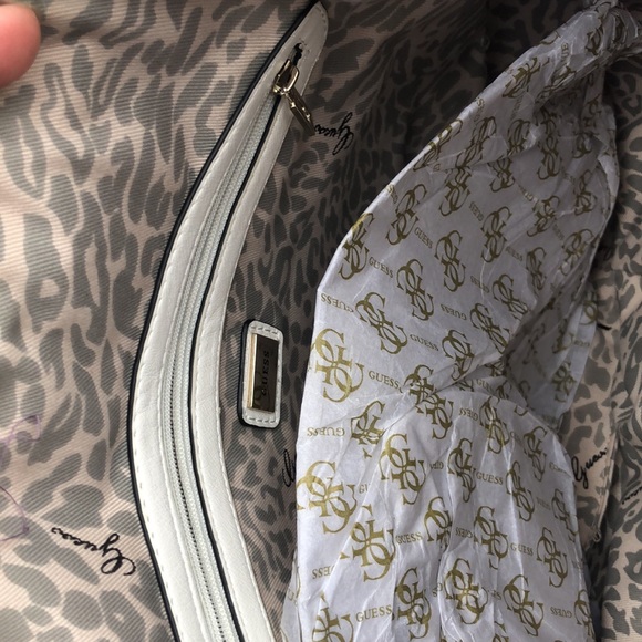 Guess hobo Manila handbag - Picture 4 of 5